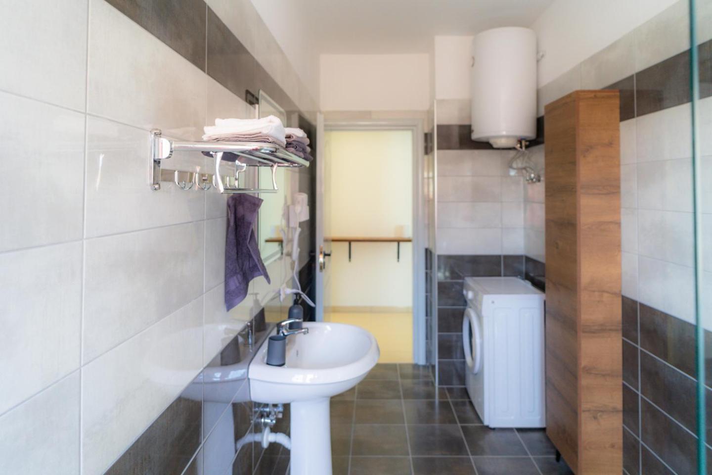 Enea Room In Center Shkodra Kültér fotó