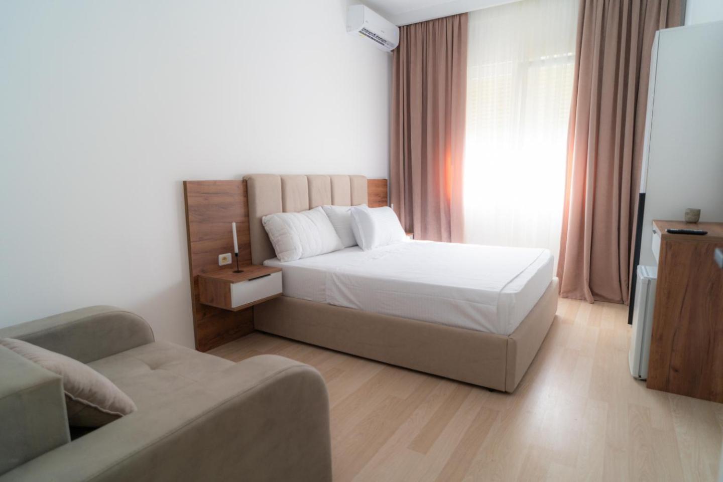 Enea Room In Center Shkodra Kültér fotó